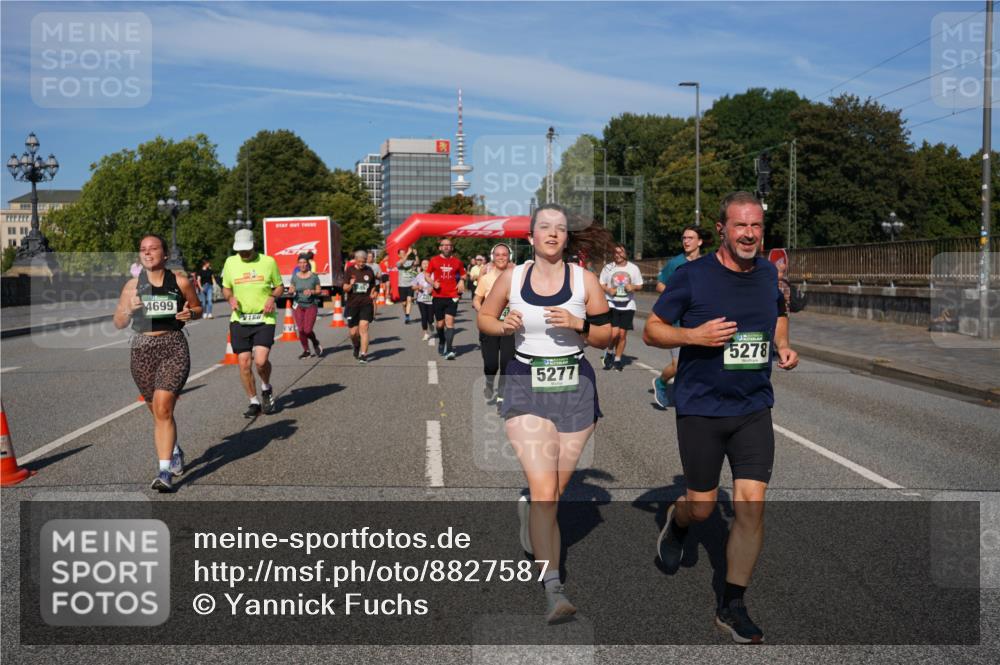 07.09.2025 - BARMER Alsterlauf Yannick Fuchs http://msf.ph/oto/8827587 07.09.2025 10:10:16 Laufen 4699, 2166, 5277, 5278 meine-sportfotos.de