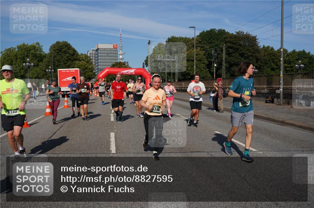 07.09.2025 - BARMER Alsterlauf Yannick Fuchs http://msf.ph/oto/8827595 07.09.2025 10:10:18 Laufen 2166, 3346, 3734, 373, 3697 meine-sportfotos.de