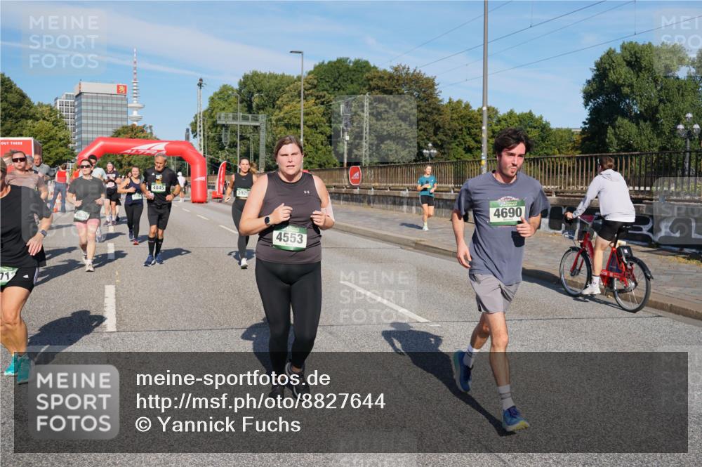 07.09.2025 - BARMER Alsterlauf Yannick Fuchs http://msf.ph/oto/8827644 07.09.2025 10:10:28 Laufen 71, 5036, 4845, 3929, 4553, 4690 meine-sportfotos.de