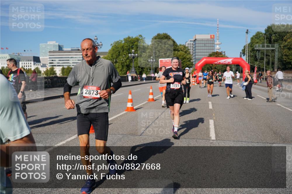 07.09.2025 - BARMER Alsterlauf Yannick Fuchs http://msf.ph/oto/8827668 07.09.2025 10:10:34 Laufen 1111, 2873, 3221 meine-sportfotos.de