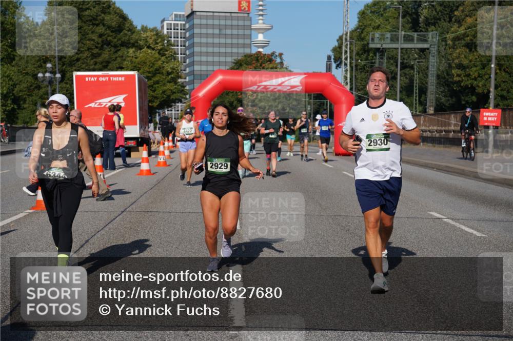 07.09.2025 - BARMER Alsterlauf Yannick Fuchs http://msf.ph/oto/8827680 07.09.2025 10:10:37 Laufen 634, 4422, 2929, 2930 meine-sportfotos.de