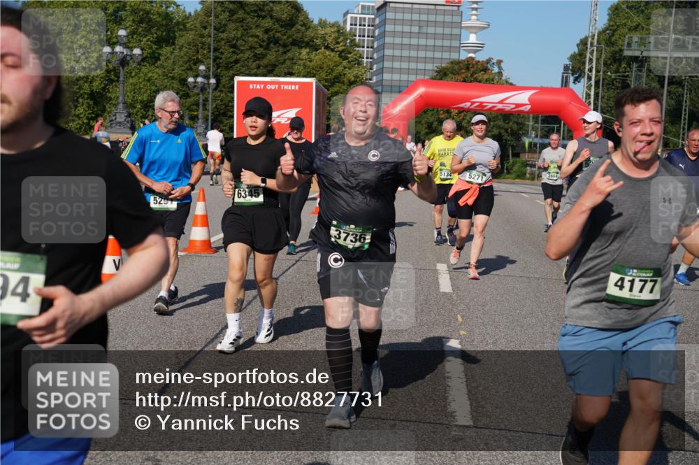 07.09.2025 - BARMER Alsterlauf Yannick Fuchs http://msf.ph/oto/8827731 07.09.2025 10:10:52 Laufen 94, 5291, 6345, 3736, 5134, 5271, 4177 meine-sportfotos.de