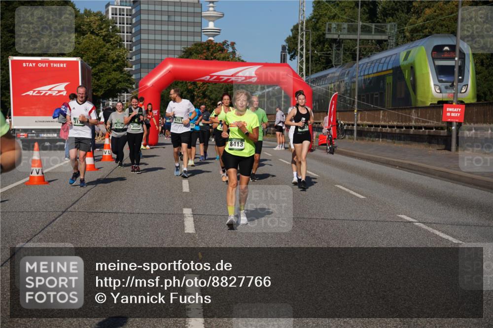 07.09.2025 - BARMER Alsterlauf Yannick Fuchs http://msf.ph/oto/8827766 07.09.2025 10:11:03 Laufen 5761, 313, 4520, 3002, 8413, 27 meine-sportfotos.de