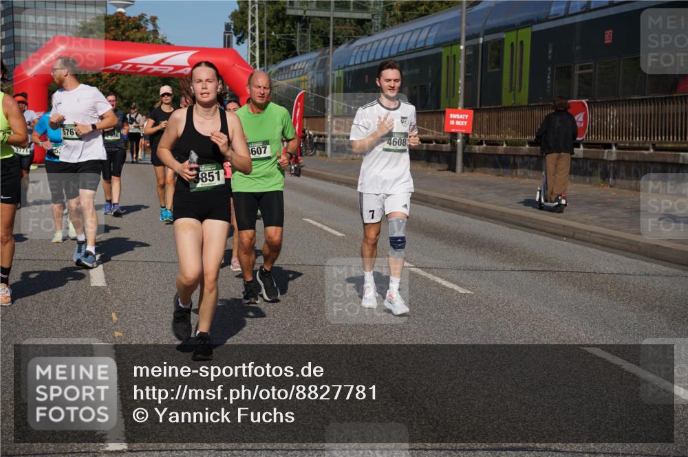 07.09.2025 - BARMER Alsterlauf Yannick Fuchs http://msf.ph/oto/8827781 07.09.2025 10:11:07 Laufen 3771, 576, 3851, 607, 4608, 7 meine-sportfotos.de