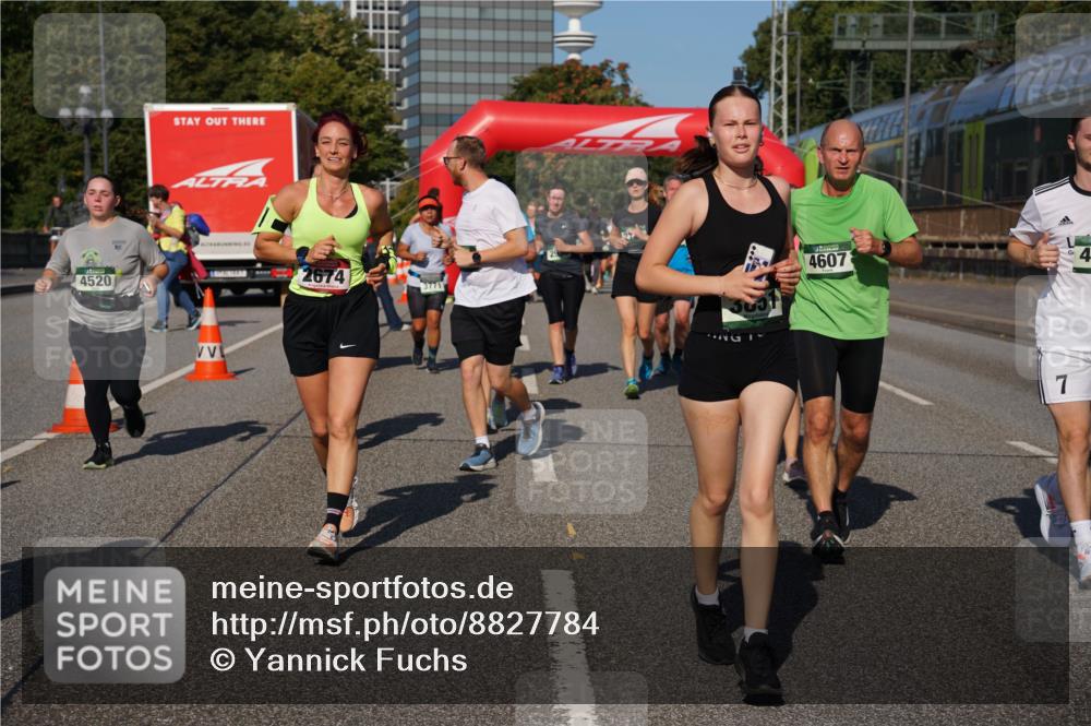 07.09.2025 - BARMER Alsterlauf Yannick Fuchs http://msf.ph/oto/8827784 07.09.2025 10:11:07 Laufen 4520, 2674, 3771, 4607, 7 meine-sportfotos.de