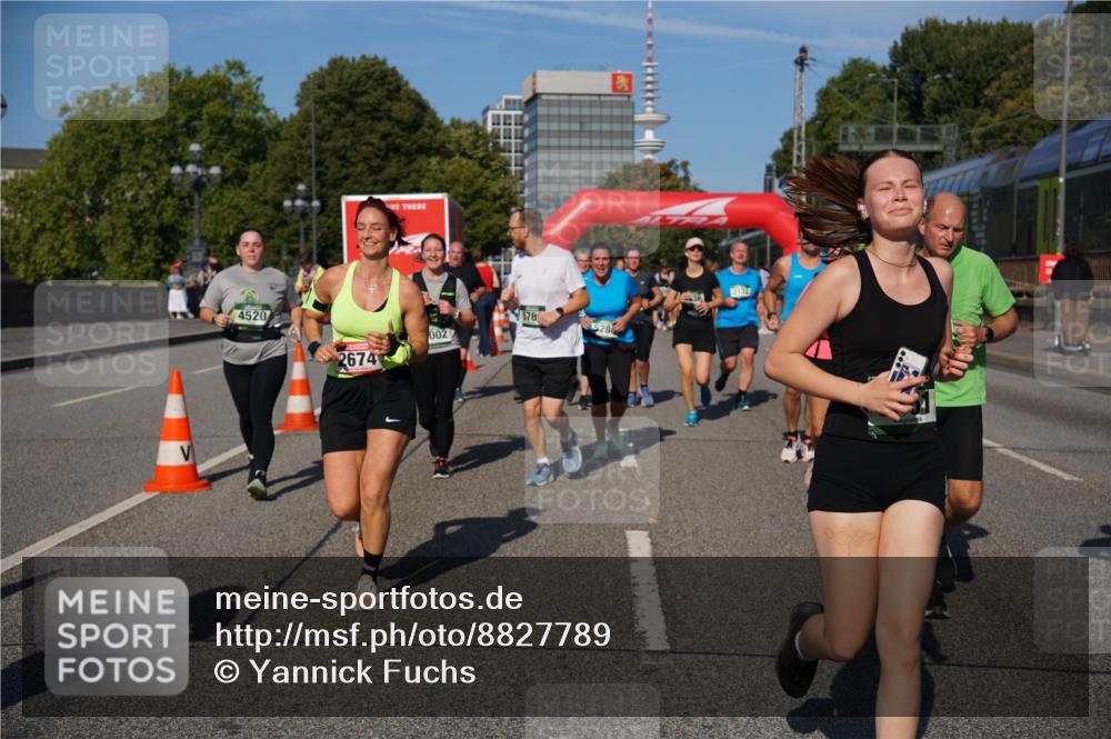 07.09.2025 - BARMER Alsterlauf Yannick Fuchs http://msf.ph/oto/8827789 07.09.2025 10:11:08 Laufen 4520, 2674, 576, 002, 528, 3132, 436 meine-sportfotos.de