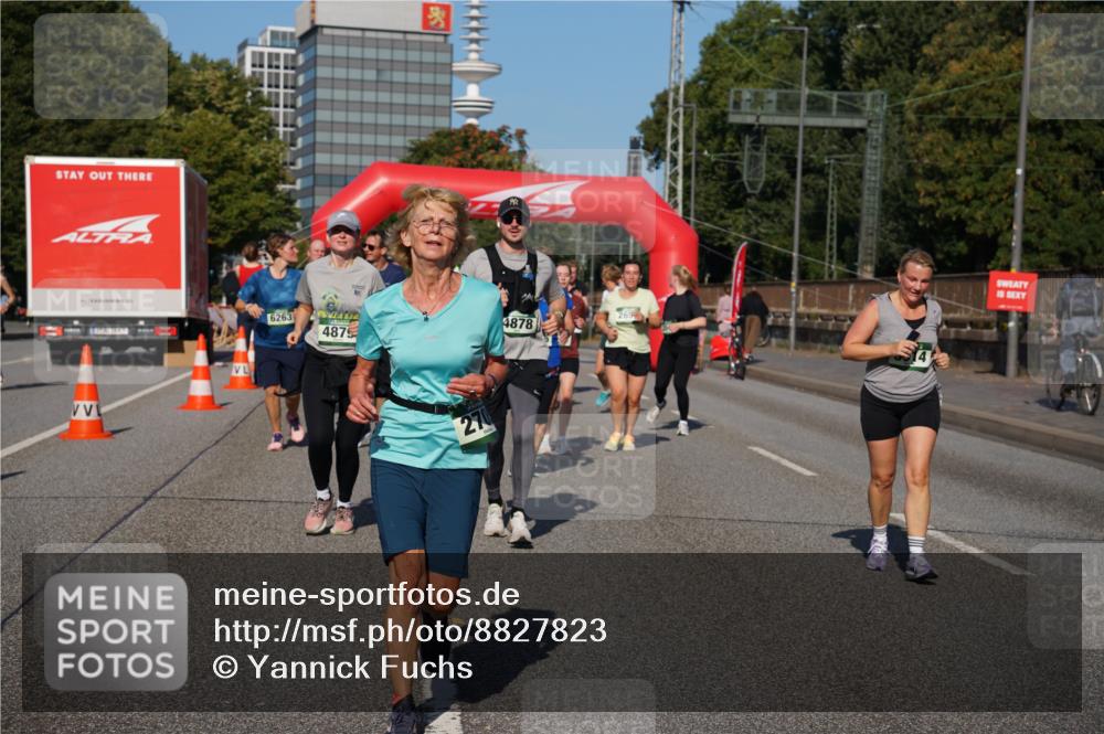 07.09.2025 - BARMER Alsterlauf Yannick Fuchs http://msf.ph/oto/8827823 07.09.2025 10:11:20 Laufen 6263, 4879, 4878, 270 meine-sportfotos.de