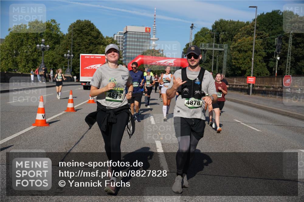 07.09.2025 - BARMER Alsterlauf Yannick Fuchs http://msf.ph/oto/8827828 07.09.2025 10:11:23 Laufen 4879, 10, 6266, 4878, 56 meine-sportfotos.de