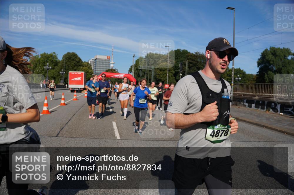 07.09.2025 - BARMER Alsterlauf Yannick Fuchs http://msf.ph/oto/8827834 07.09.2025 10:11:24 Laufen 3885, 36, 4878 meine-sportfotos.de