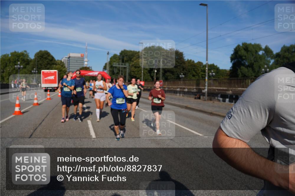 07.09.2025 - BARMER Alsterlauf Yannick Fuchs http://msf.ph/oto/8827837 07.09.2025 10:11:24 Laufen 3885 meine-sportfotos.de