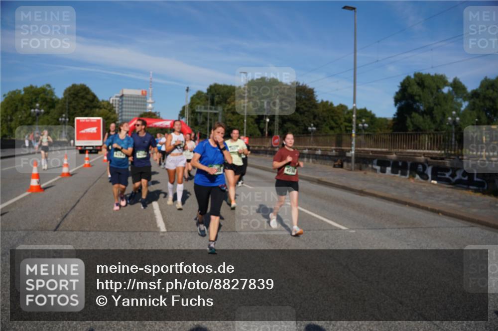 07.09.2025 - BARMER Alsterlauf Yannick Fuchs http://msf.ph/oto/8827839 07.09.2025 10:11:24 Laufen 4556 meine-sportfotos.de