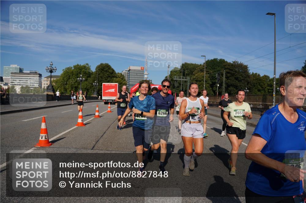 07.09.2025 - BARMER Alsterlauf Yannick Fuchs http://msf.ph/oto/8827848 07.09.2025 10:11:26 Laufen 2698, 6265, 6266, 2651, 36 meine-sportfotos.de