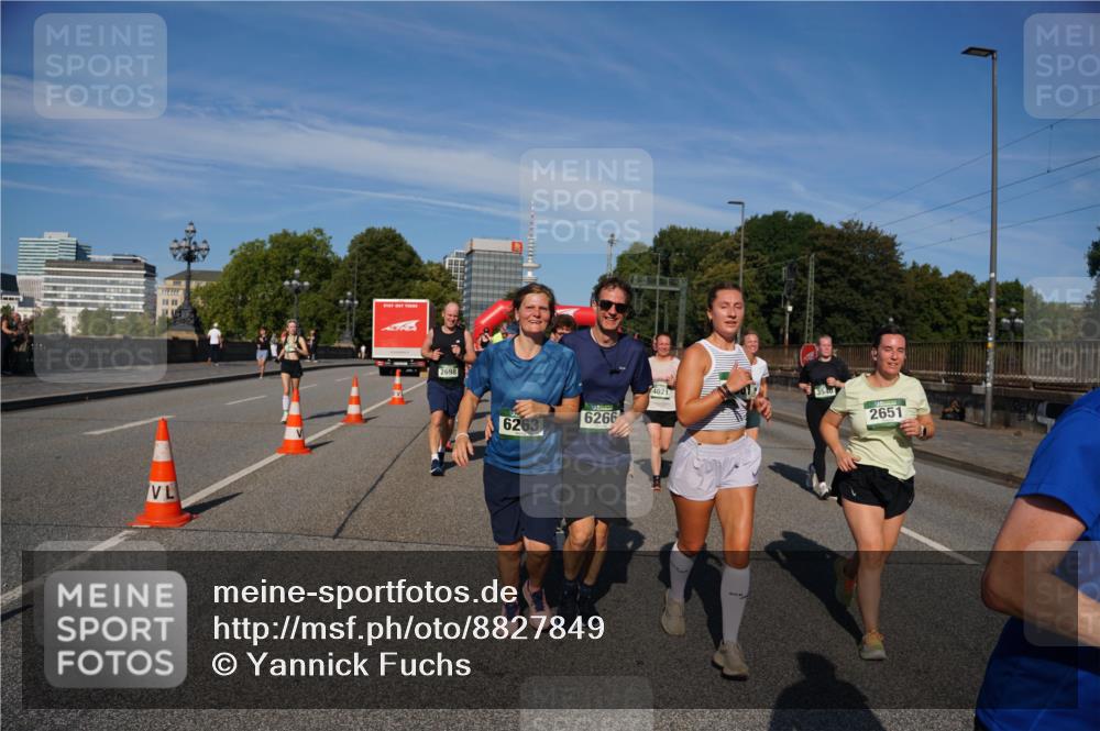 07.09.2025 - BARMER Alsterlauf Yannick Fuchs http://msf.ph/oto/8827849 07.09.2025 10:11:26 Laufen 2698, 6263, 6266, 4021, 2651 meine-sportfotos.de