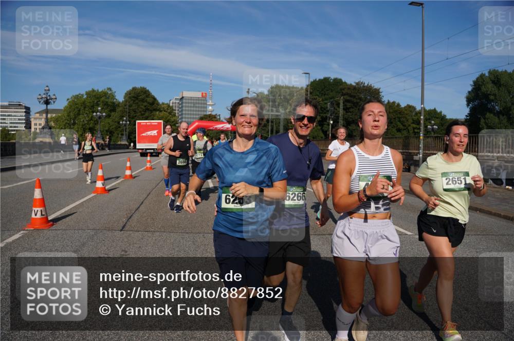 07.09.2025 - BARMER Alsterlauf Yannick Fuchs http://msf.ph/oto/8827852 07.09.2025 10:11:26 Laufen 312, 2698, 273, 6263, 6266, 2651 meine-sportfotos.de