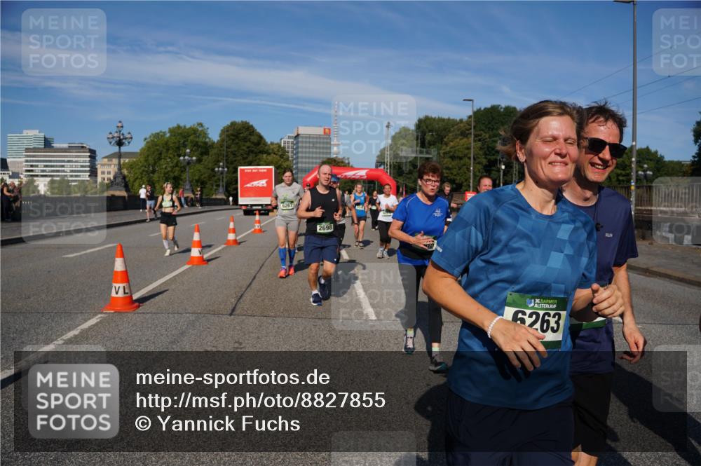07.09.2025 - BARMER Alsterlauf Yannick Fuchs http://msf.ph/oto/8827855 07.09.2025 10:11:27 Laufen 6267, 2698, 36, 6263 meine-sportfotos.de