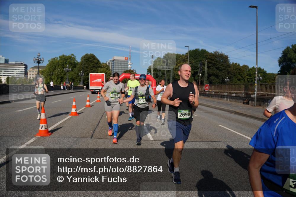 07.09.2025 - BARMER Alsterlauf Yannick Fuchs http://msf.ph/oto/8827864 07.09.2025 10:11:28 Laufen 6267, 381, 6273, 2698, 3 meine-sportfotos.de