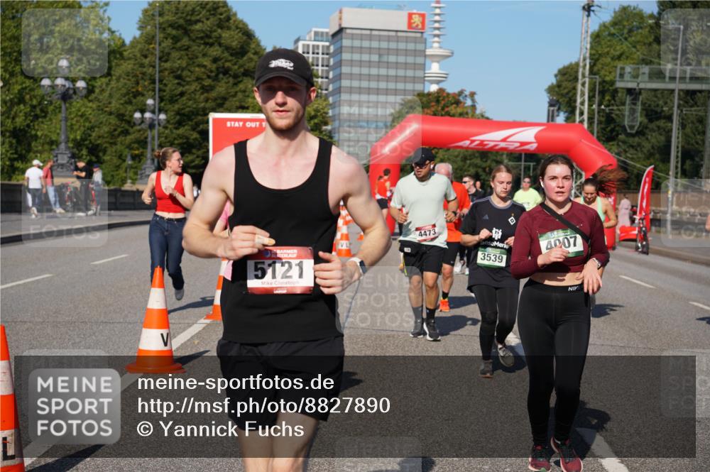 07.09.2025 - BARMER Alsterlauf Yannick Fuchs http://msf.ph/oto/8827890 07.09.2025 10:11:34 Laufen 4473, 5121, 3539, 4007 meine-sportfotos.de