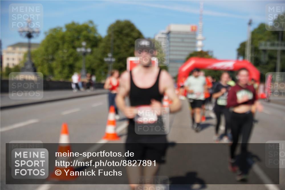 07.09.2025 - BARMER Alsterlauf Yannick Fuchs http://msf.ph/oto/8827891 07.09.2025 10:11:34 Laufen  meine-sportfotos.de