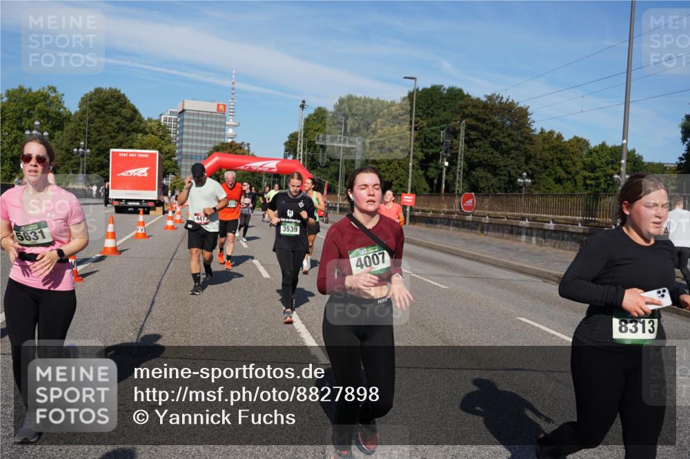 07.09.2025 - BARMER Alsterlauf Yannick Fuchs http://msf.ph/oto/8827898 07.09.2025 10:11:35 Laufen 5631, 4473, 310, 3539, 4007, 8313 meine-sportfotos.de