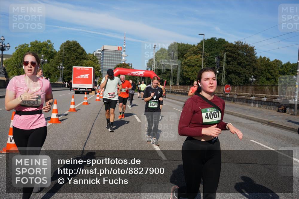07.09.2025 - BARMER Alsterlauf Yannick Fuchs http://msf.ph/oto/8827900 07.09.2025 10:11:36 Laufen 5631, 4473, 3539, 36, 4007 meine-sportfotos.de