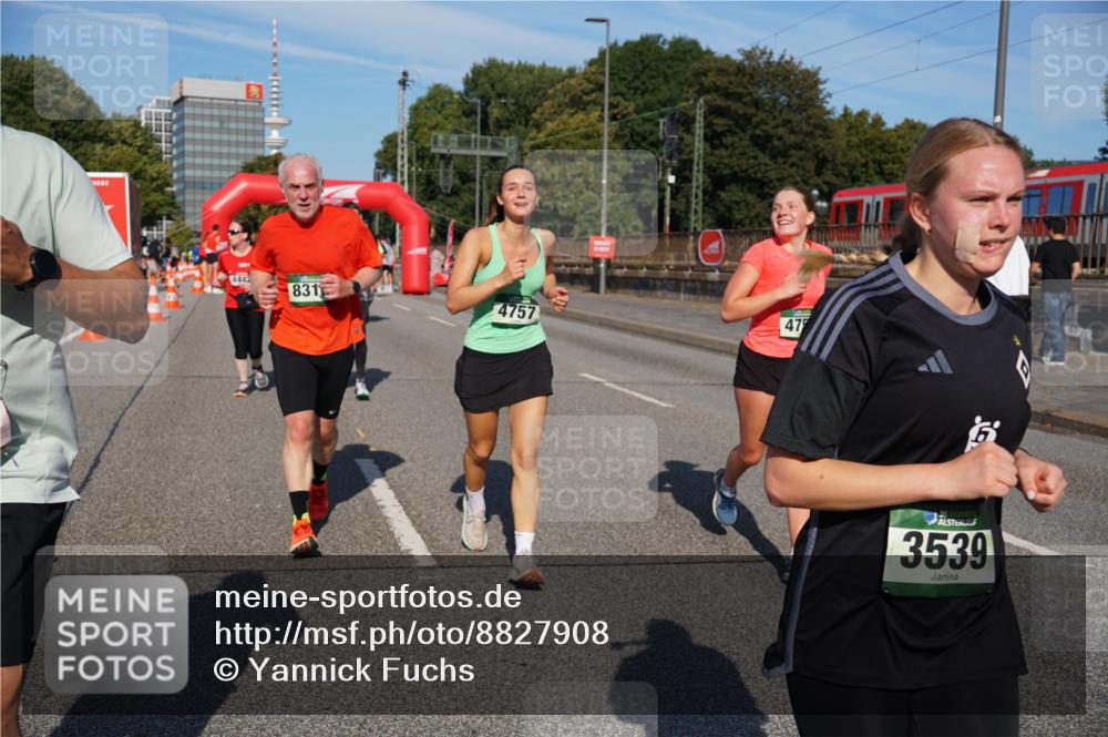 07.09.2025 - BARMER Alsterlauf Yannick Fuchs http://msf.ph/oto/8827908 07.09.2025 10:11:38 Laufen 4442, 831, 4757, 47, 3539 meine-sportfotos.de