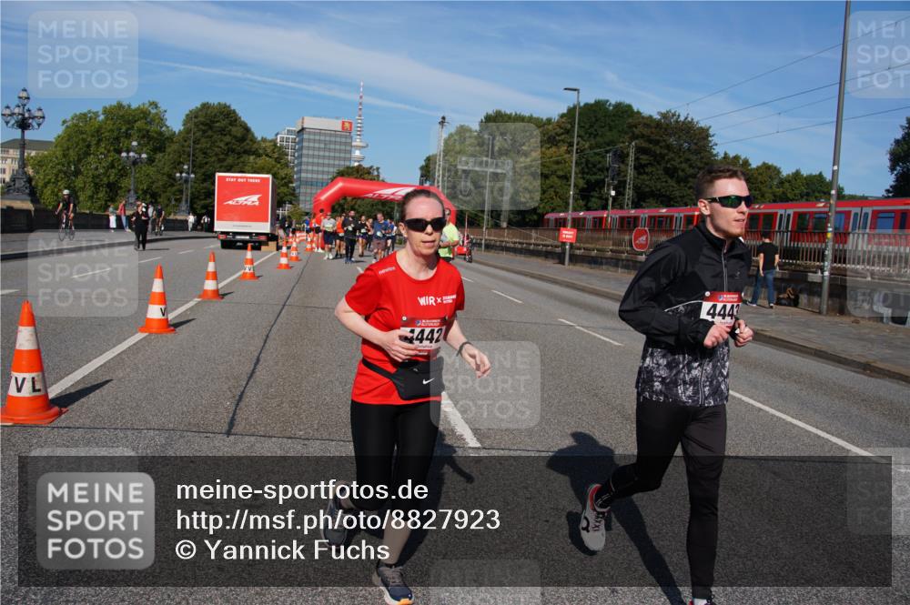 07.09.2025 - BARMER Alsterlauf Yannick Fuchs http://msf.ph/oto/8827923 07.09.2025 10:11:41 Laufen 442, 4443 meine-sportfotos.de