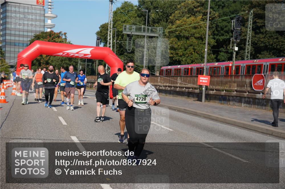07.09.2025 - BARMER Alsterlauf Yannick Fuchs http://msf.ph/oto/8827924 07.09.2025 10:11:42 Laufen 4221, 2343, 4720 meine-sportfotos.de