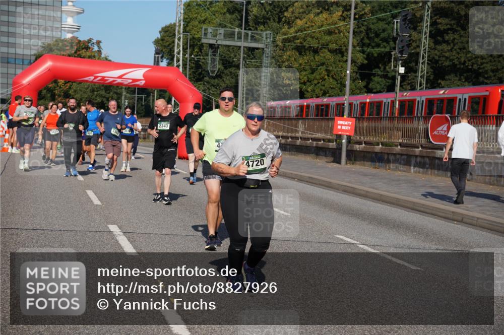 07.09.2025 - BARMER Alsterlauf Yannick Fuchs http://msf.ph/oto/8827926 07.09.2025 10:11:43 Laufen 4221, 3429, 294, 5362, 2343, 4720, 8909999 meine-sportfotos.de
