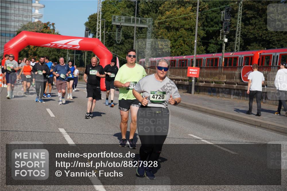 07.09.2025 - BARMER Alsterlauf Yannick Fuchs http://msf.ph/oto/8827928 07.09.2025 10:11:43 Laufen 4221, 3429, 2943, 2343, 781, 4720 meine-sportfotos.de