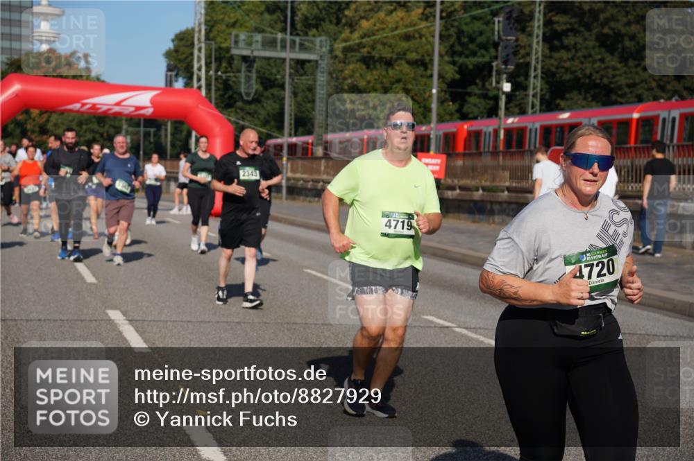 07.09.2025 - BARMER Alsterlauf Yannick Fuchs http://msf.ph/oto/8827929 07.09.2025 10:11:44 Laufen 2343, 4719, 36, 4720 meine-sportfotos.de