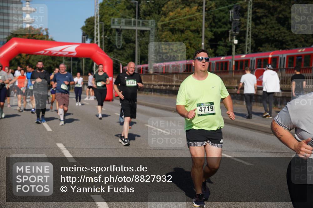 07.09.2025 - BARMER Alsterlauf Yannick Fuchs http://msf.ph/oto/8827932 07.09.2025 10:11:44 Laufen 2343, 4719 meine-sportfotos.de