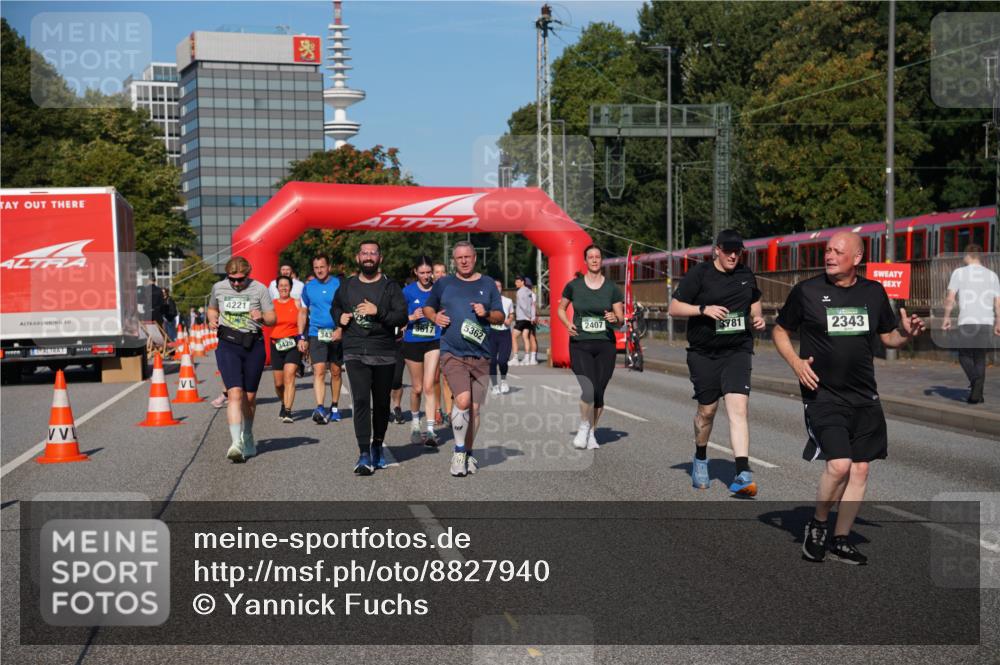 07.09.2025 - BARMER Alsterlauf Yannick Fuchs http://msf.ph/oto/8827940 07.09.2025 10:11:46 Laufen 4221, 3617, 343, 5362, 2407, 3781, 2343, 3429 meine-sportfotos.de