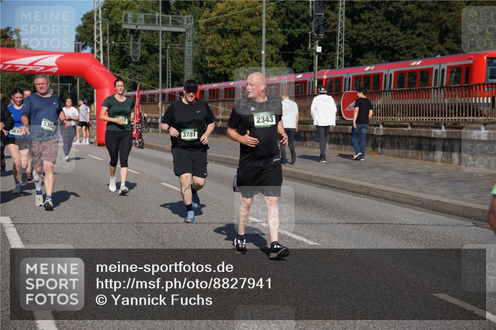 07.09.2025 - BARMER Alsterlauf Yannick Fuchs http://msf.ph/oto/8827941 07.09.2025 10:11:46 Laufen 361, 5362, 3781, 2343 meine-sportfotos.de