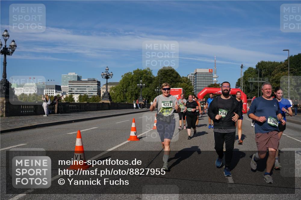07.09.2025 - BARMER Alsterlauf Yannick Fuchs http://msf.ph/oto/8827955 07.09.2025 10:11:51 Laufen 4221, 232, 294, 5362 meine-sportfotos.de