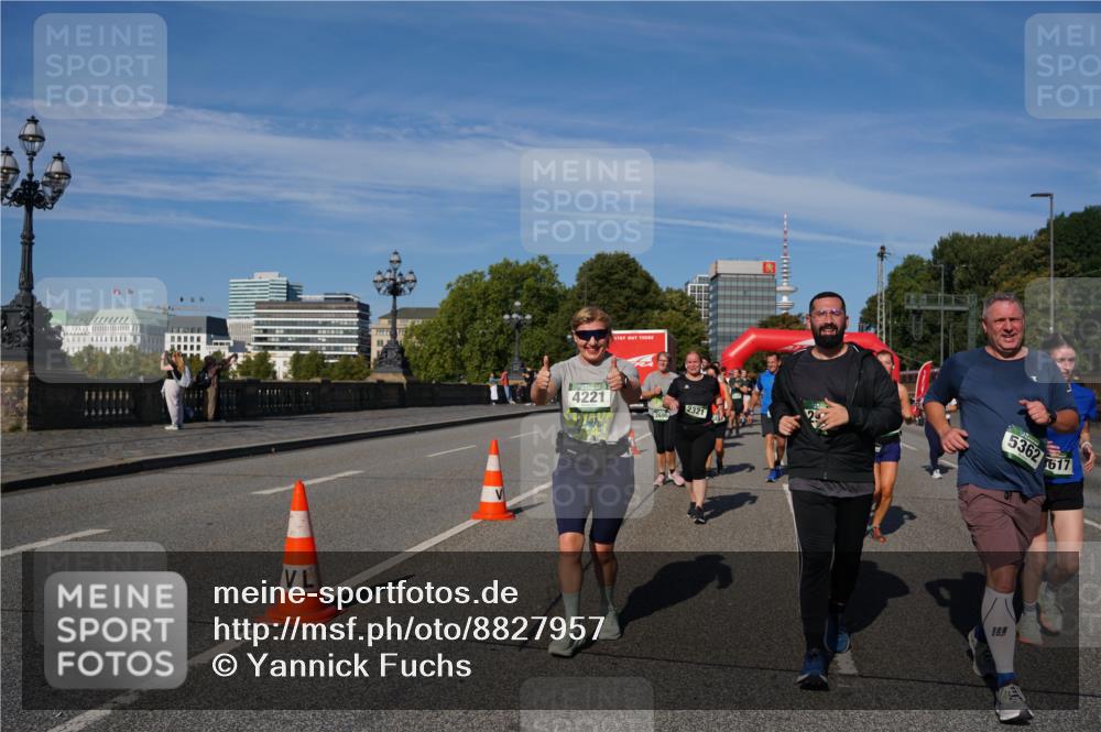 07.09.2025 - BARMER Alsterlauf Yannick Fuchs http://msf.ph/oto/8827957 07.09.2025 10:11:51 Laufen 4221, 2321, 5362, 617 meine-sportfotos.de