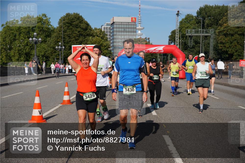 07.09.2025 - BARMER Alsterlauf Yannick Fuchs http://msf.ph/oto/8827981 07.09.2025 10:11:55 Laufen 3429, 065, 3430, 4768, 3742, 3741, 2974 meine-sportfotos.de