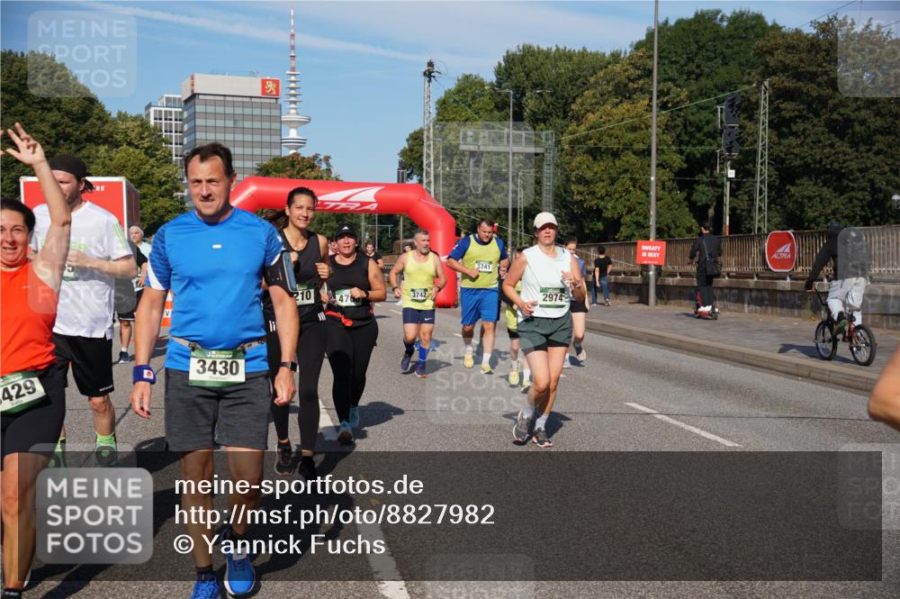 07.09.2025 - BARMER Alsterlauf Yannick Fuchs http://msf.ph/oto/8827982 07.09.2025 10:11:56 Laufen 429, 3430, 3742, 210, 476, 3741, 2974 meine-sportfotos.de