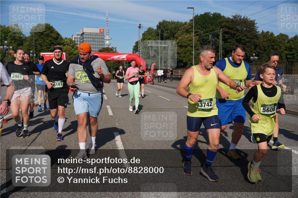 07.09.2025 - BARMER Alsterlauf Yannick Fuchs http://msf.ph/oto/8828000 07.09.2025 10:12:01 Laufen 2961, 6183, 3742, 5608 meine-sportfotos.de