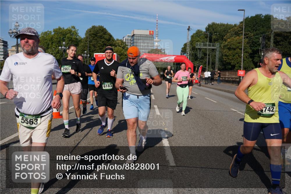 07.09.2025 - BARMER Alsterlauf Yannick Fuchs http://msf.ph/oto/8828001 07.09.2025 10:12:01 Laufen 5563, 2961, 6183, 2354, 742 meine-sportfotos.de