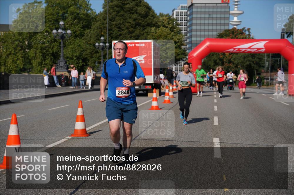 07.09.2025 - BARMER Alsterlauf Yannick Fuchs http://msf.ph/oto/8828026 07.09.2025 10:12:08 Laufen 2849, 3808 meine-sportfotos.de