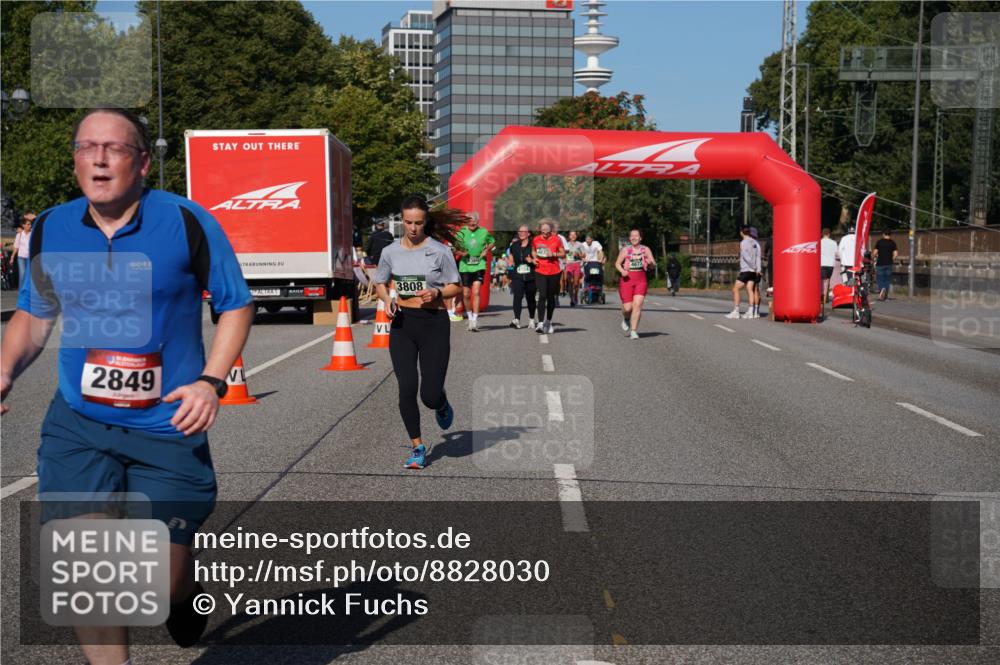 07.09.2025 - BARMER Alsterlauf Yannick Fuchs http://msf.ph/oto/8828030 07.09.2025 10:12:09 Laufen 2849, 3808, 4673 meine-sportfotos.de