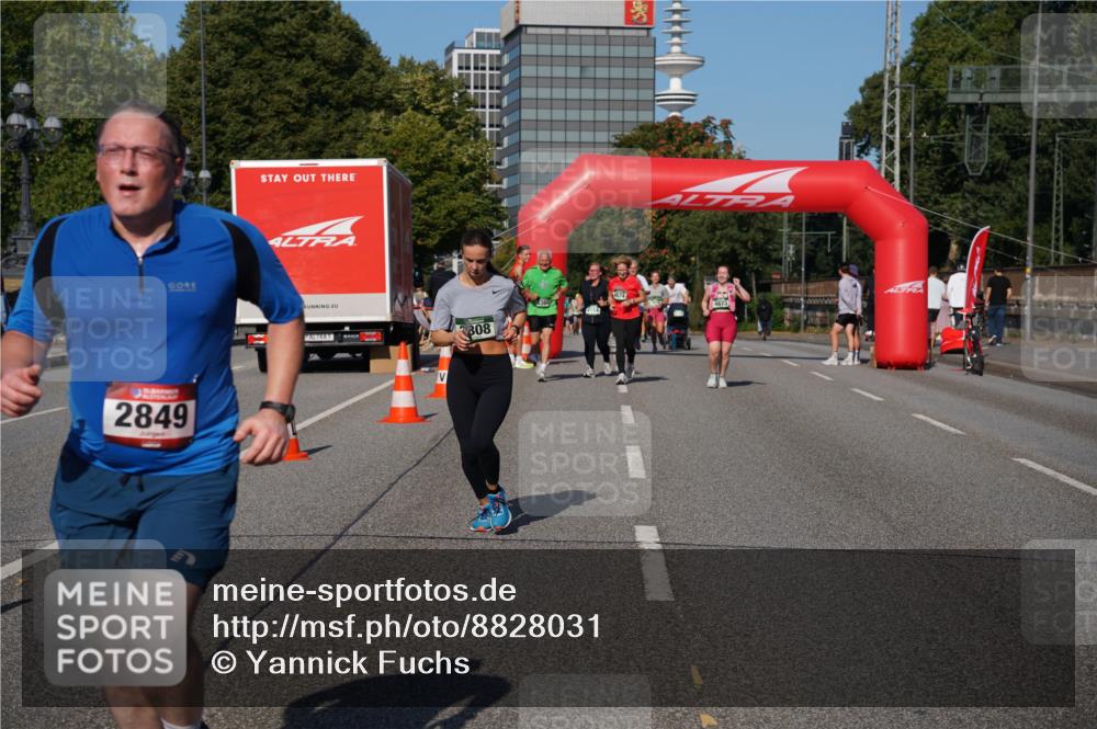07.09.2025 - BARMER Alsterlauf Yannick Fuchs http://msf.ph/oto/8828031 07.09.2025 10:12:10 Laufen 2849, 808, 4674, 4673 meine-sportfotos.de