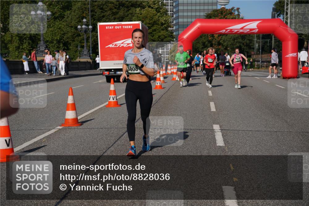 07.09.2025 - BARMER Alsterlauf Yannick Fuchs http://msf.ph/oto/8828036 07.09.2025 10:12:11 Laufen 3808, 5360, 4674, 4673 meine-sportfotos.de
