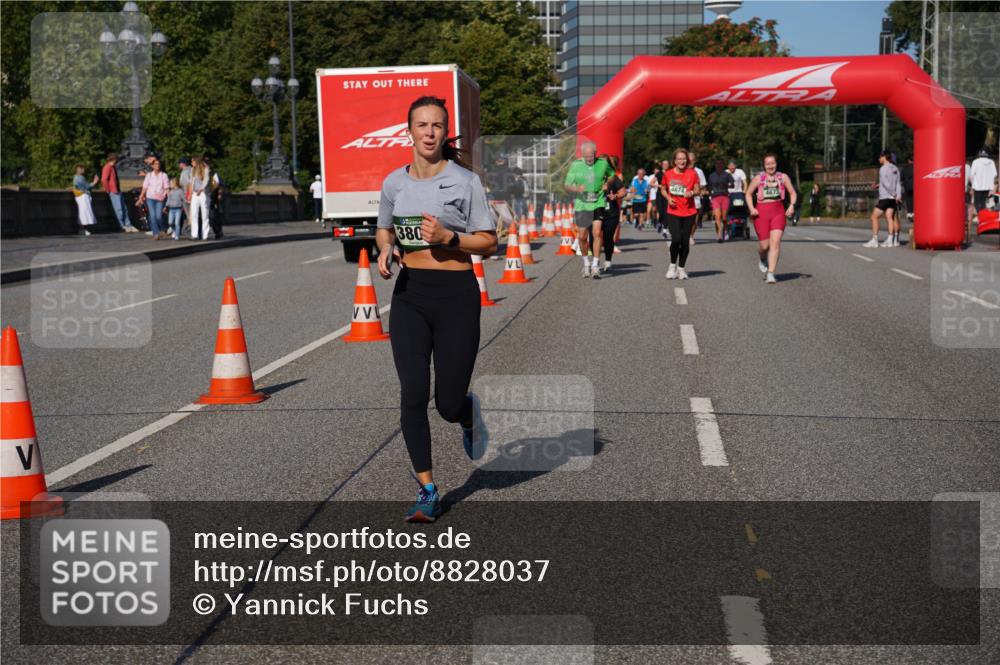 07.09.2025 - BARMER Alsterlauf Yannick Fuchs http://msf.ph/oto/8828037 07.09.2025 10:12:11 Laufen 380, 4673 meine-sportfotos.de