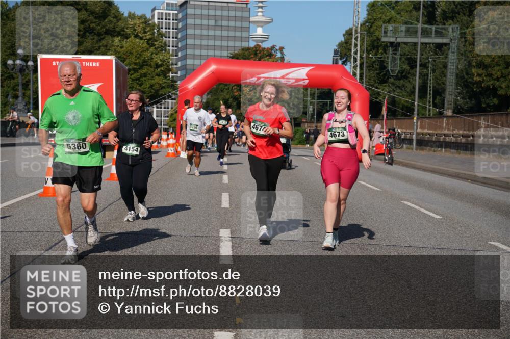 07.09.2025 - BARMER Alsterlauf Yannick Fuchs http://msf.ph/oto/8828039 07.09.2025 10:12:17 Laufen 5360, 4154, 2451, 4674, 4673, 5756 meine-sportfotos.de