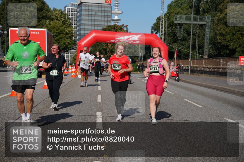 07.09.2025 - BARMER Alsterlauf Yannick Fuchs http://msf.ph/oto/8828040 07.09.2025 10:12:17 Laufen 5360, 4154, 5756, 4674, 4673 meine-sportfotos.de