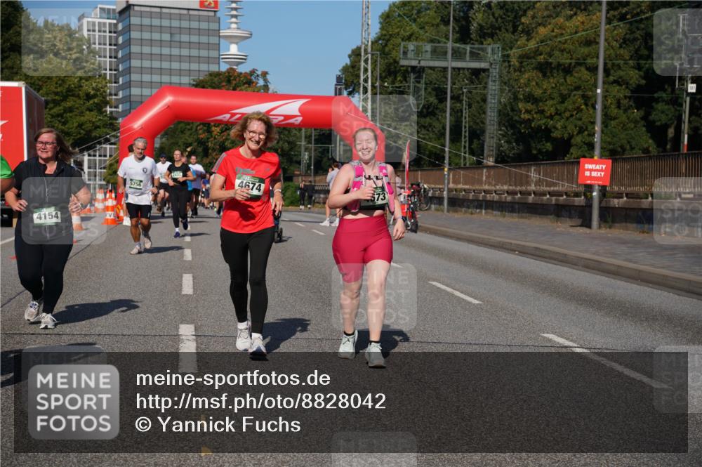 07.09.2025 - BARMER Alsterlauf Yannick Fuchs http://msf.ph/oto/8828042 07.09.2025 10:12:17 Laufen 4154, 5756, 2431, 4674, 73 meine-sportfotos.de