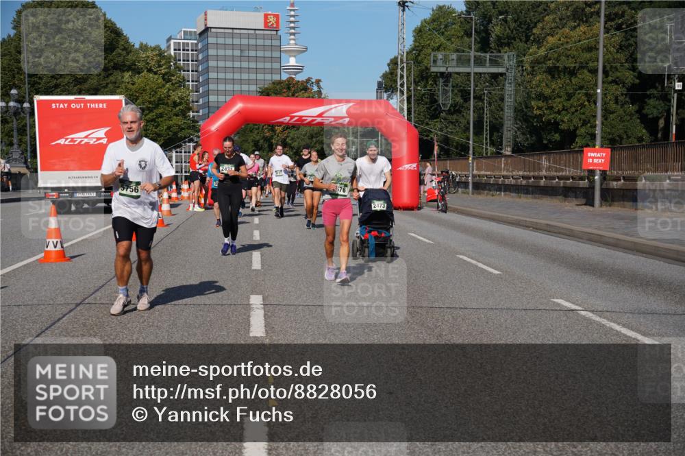 07.09.2025 - BARMER Alsterlauf Yannick Fuchs http://msf.ph/oto/8828056 07.09.2025 10:12:22 Laufen 18, 5756, 243, 676, 2473 meine-sportfotos.de