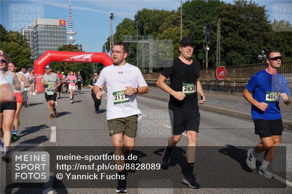 07.09.2025 - BARMER Alsterlauf Yannick Fuchs http://msf.ph/oto/8828089 07.09.2025 10:12:31 Laufen 3933, 3127, 2638, 4047 meine-sportfotos.de