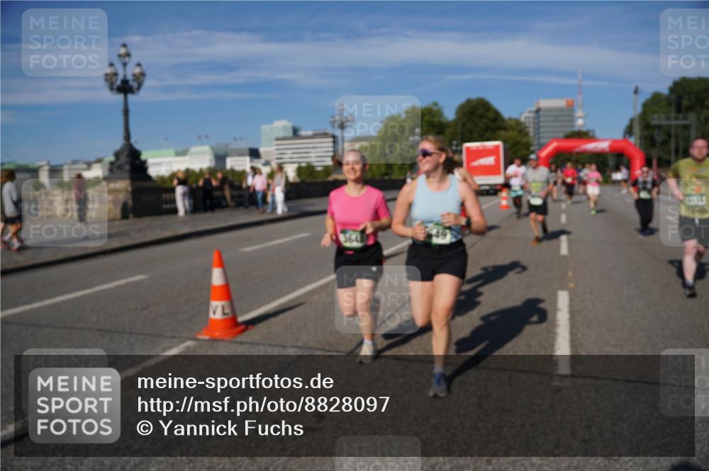 07.09.2025 - BARMER Alsterlauf Yannick Fuchs http://msf.ph/oto/8828097 07.09.2025 10:12:32 Laufen 3648 meine-sportfotos.de